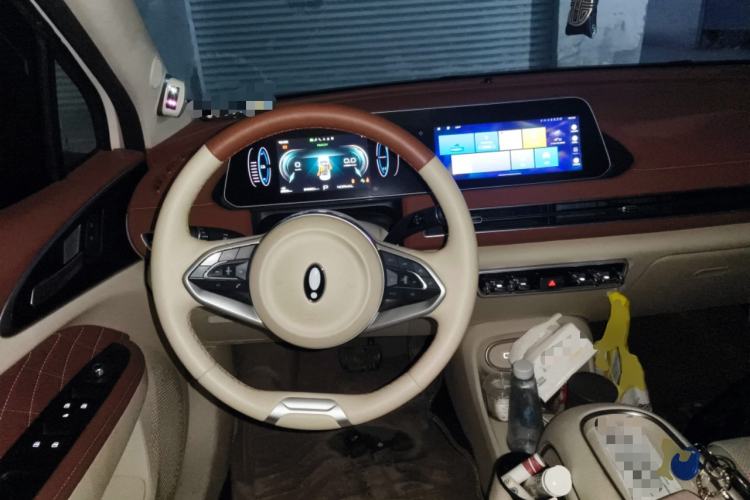 Used ORA Good Cat 2023 401 km Standard Range Premium Version Lithium Iron Phosphate Steering Wheel