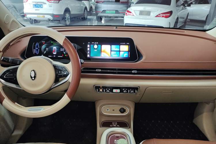 Used ORA Good Cat 2023 401 km Standard Range Luxury Version Lithium Iron Phosphate Audio And AC Panel