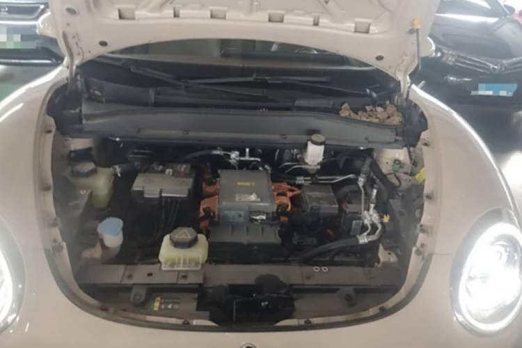 Used ORA Good Cat 2023 401 km Standard Range Luxury Version Lithium Iron Phosphate Engine Bay