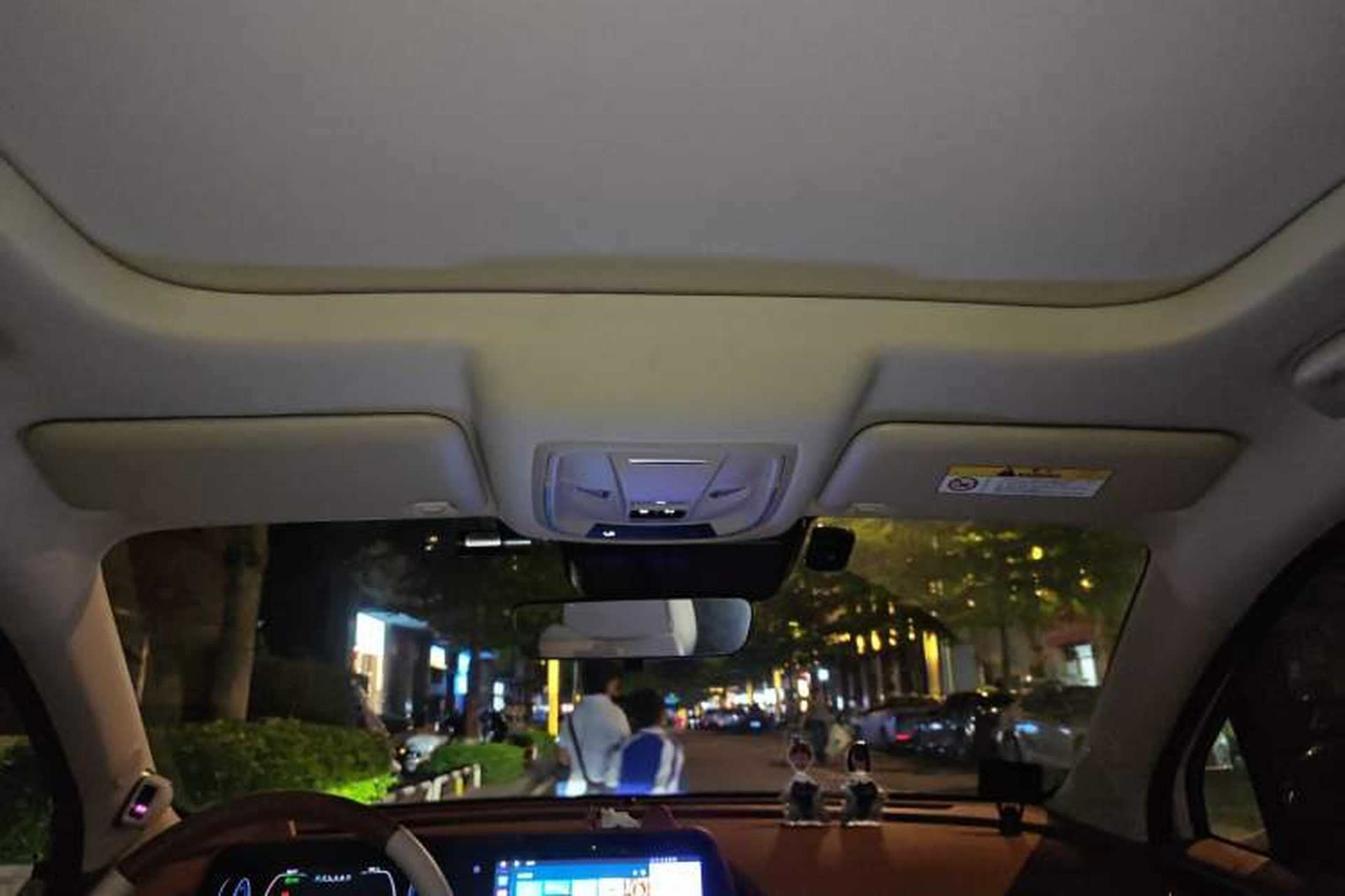 Used ORA Good Cat 2023 401 km Standard Range Premium Version Lithium Iron Phosphate Headliner