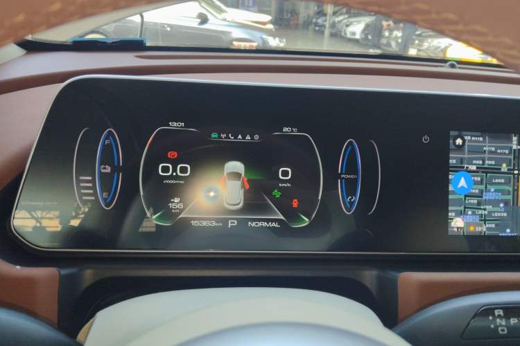 Used ORA Good Cat 2023 401 km Standard Range Luxury Version Lithium Iron Phosphate Instrument Cluster