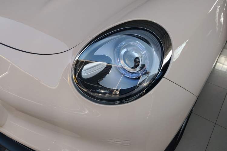 Used ORA Good Cat 2023 401 km Standard Range Luxury Version Lithium Iron Phosphate Left Front Headlight