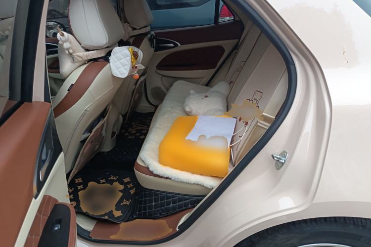 Used ORA Good Cat 2023 401 km Standard Range Luxury Version Ternary Lithium Left Rear Seat