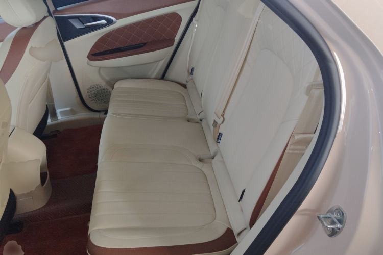 Used ORA Good Cat 2023 401 km Standard Range Luxury Version Lithium Iron Phosphate Left Rear Seat