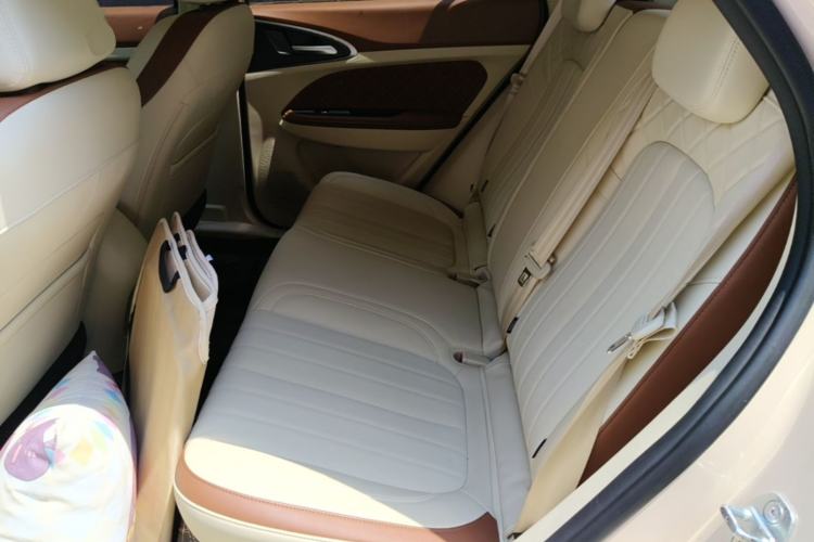 Used ORA Good Cat 2023 401 km Standard Range Luxury Version Lithium Iron Phosphate Left Rear Seat