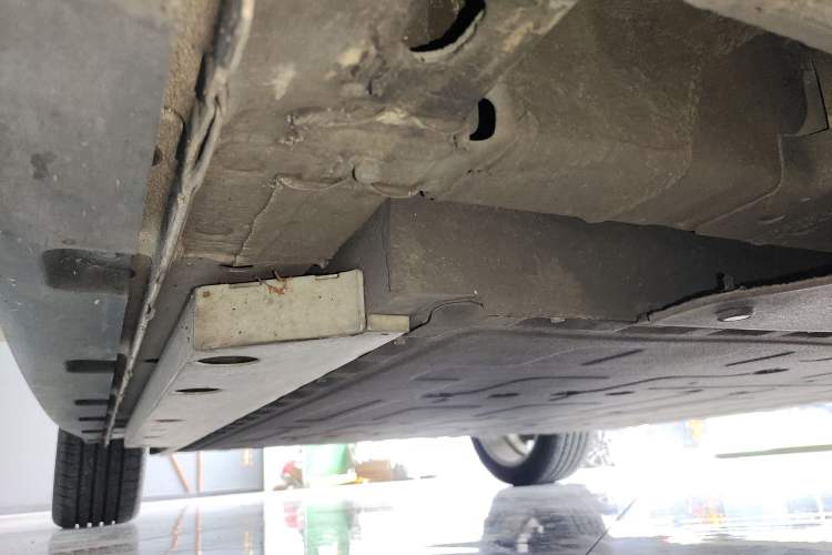 Used ORA Good Cat 2023 401 km Standard Range Luxury Version Lithium Iron Phosphate Right Side Sill