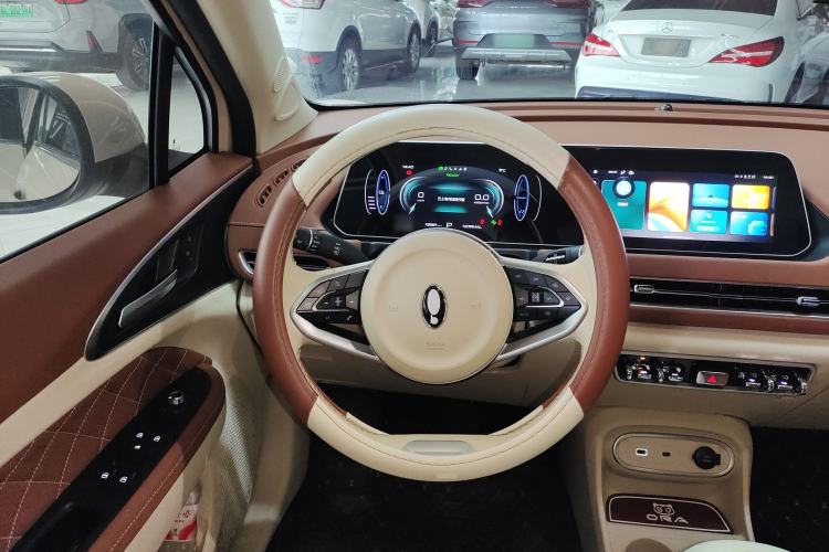 Used ORA Good Cat 2023 401 km Standard Range Luxury Version Lithium Iron Phosphate Steering Wheel