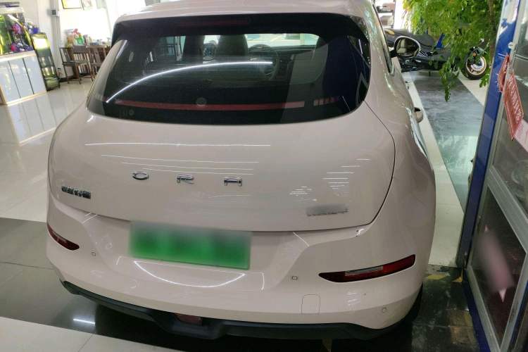 Used ORA Good Cat 2023 401 km Standard Range Luxury Version Lithium Iron Phosphate Trunk