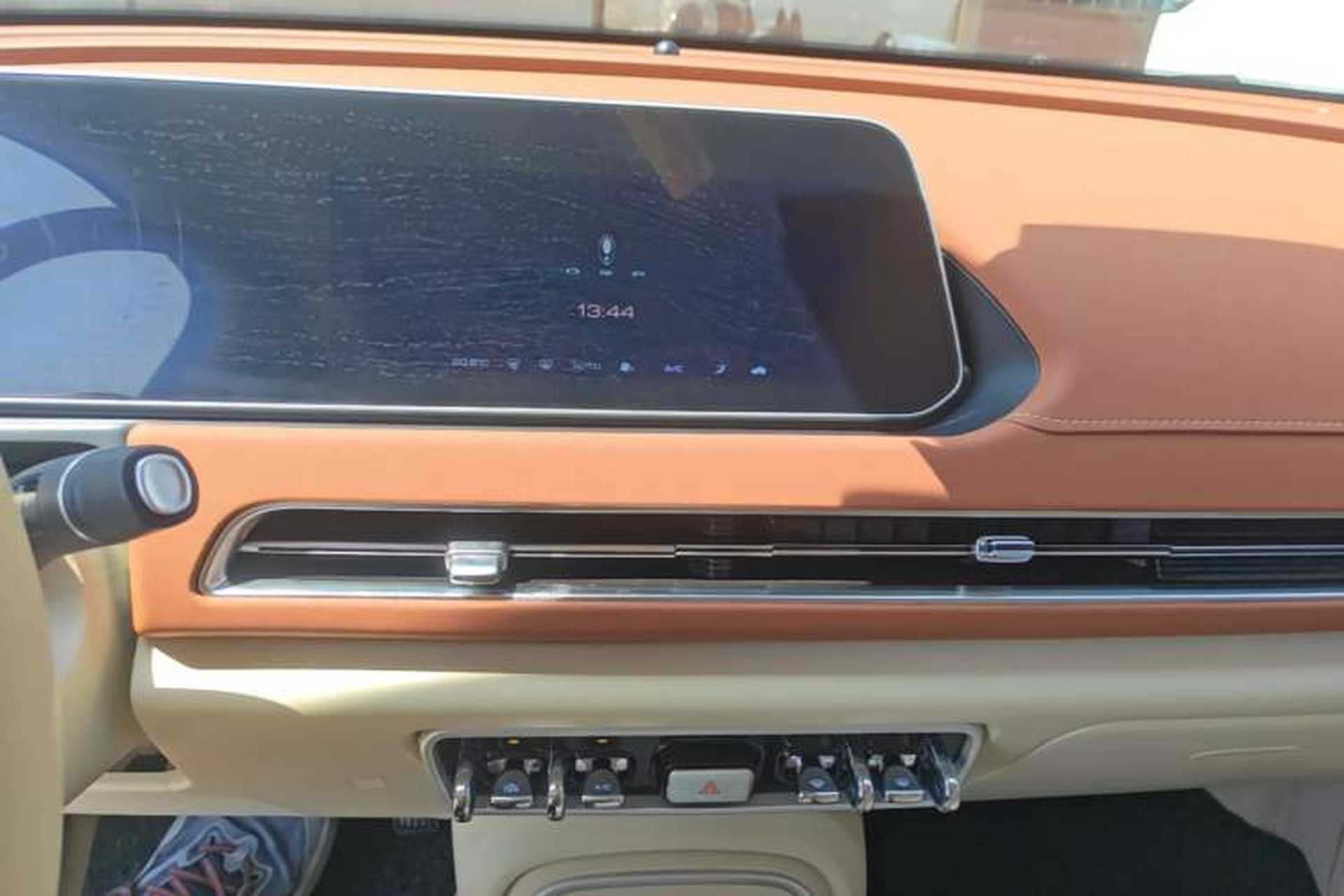 Used ORA Good Cat 2024 401 km Range Luxury Version 135 kW Audio And AC Panel