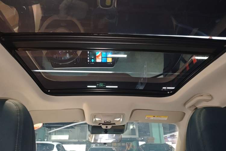 Used ORA Good Cat 2024 401 km Range Luxury Version 135 kW Headliner