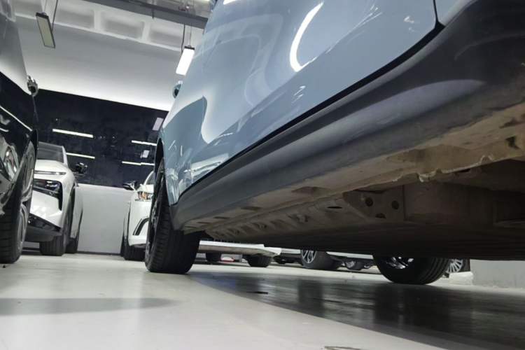 Used ORA Good Cat 2024 401 km Luxury Version Right Side Sill