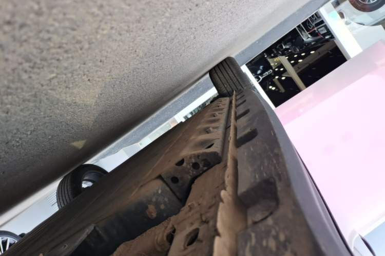 Used ORA Good Cat 2024 401 km Luxury Version Right Side Sill