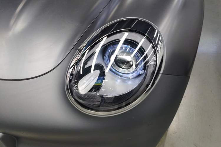 Used ORA Good Cat 2024 401 km Luxury Version 126 kW Left Front Headlight