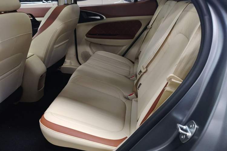 Used ORA Good Cat 2024 401 km Luxury Version 126 kW Left Rear Seat