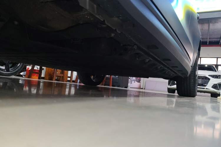 Used ORA Good Cat 2024 401 km Luxury Version 126 kW Left Side Sill