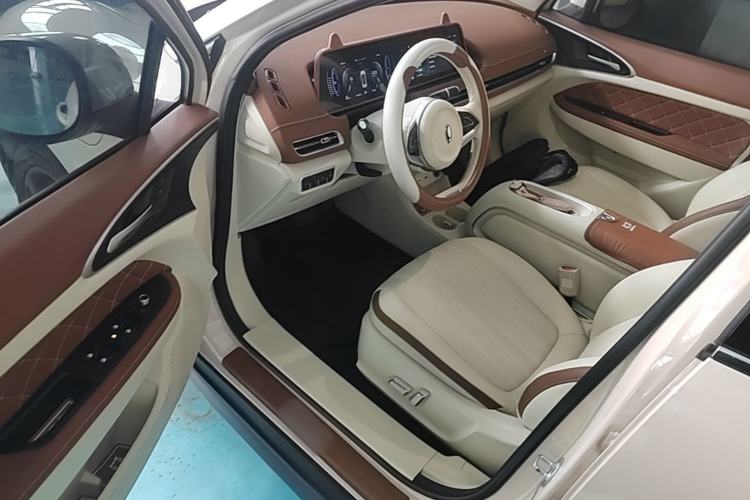 Used ORA Good Cat 2024 401 km Range Luxury Version 135 kW Driver Seat