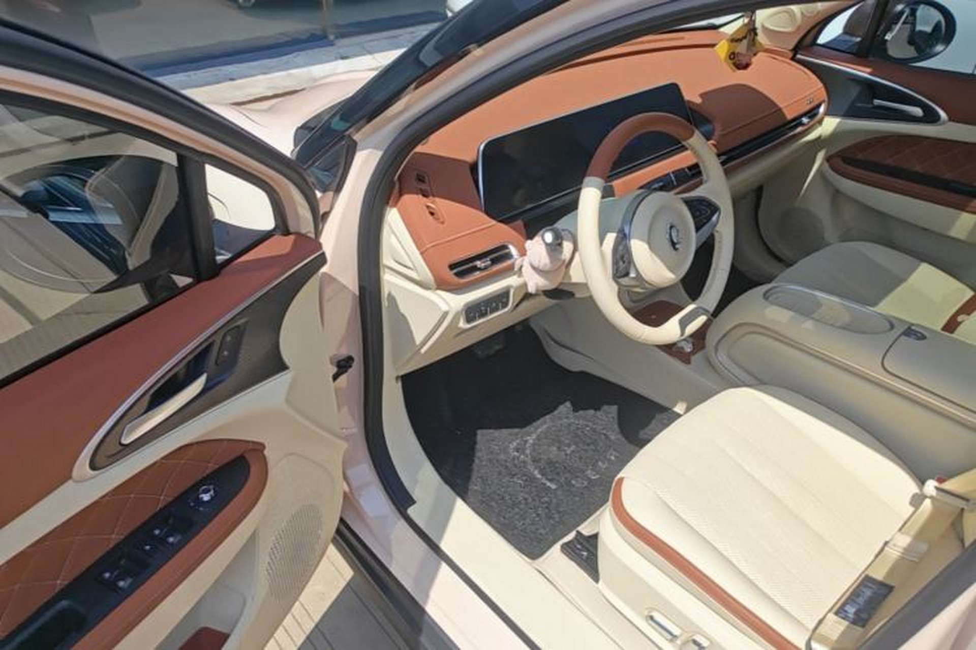 Used ORA Good Cat 2024 401 km Range Luxury Version 135 kW Driver Seat