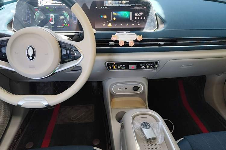 Used ORA Good Cat 2024 401 km Luxury Version 126 kW Audio And AC Panel