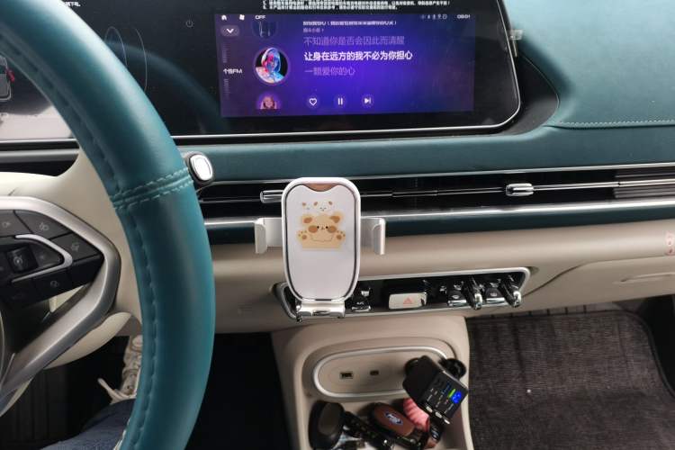 Used ORA Good Cat 2024 401 km Luxury Version Audio And AC Panel
