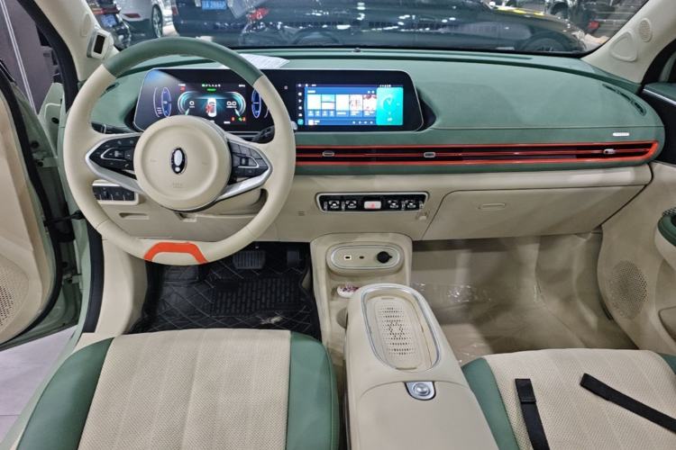 Used ORA Good Cat 2024 401 km Luxury Version 126 kW Center Console