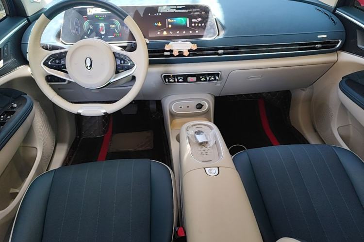 Used ORA Good Cat 2024 401 km Luxury Version 126 kW Center Console