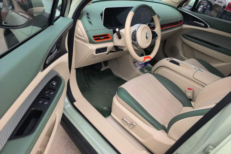 Used ORA Good Cat 2024 401 km Range Luxury Version 135 kW Driver Seat