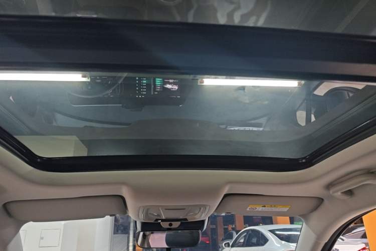 Used ORA Good Cat 2024 401 km Range Luxury Version 135 kW Headliner