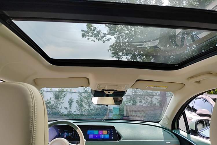 Used ORA Good Cat 2024 401 km Range Luxury Version 135 kW Headliner
