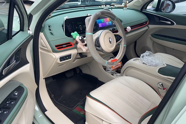 Used ORA Good Cat 2024 401 km Range Luxury Version 135 kW Interior 2