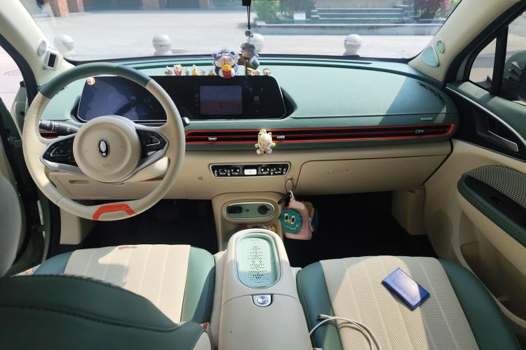 Used ORA Good Cat 2024 401 km Luxury Version 126 kW Interior 2