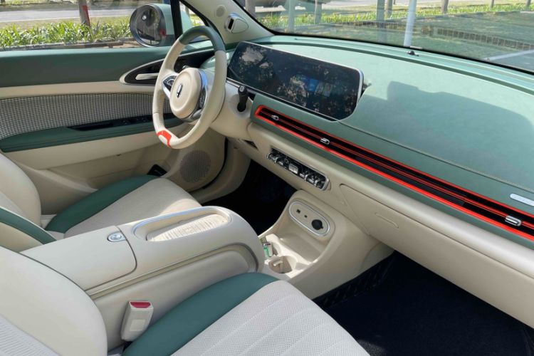 Used ORA Good Cat 2024 401 km Range Luxury Version 135 kW Interior 8