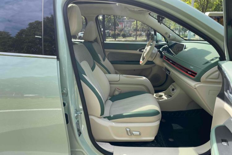 Used ORA Good Cat 2024 401 km Range Luxury Version 135 kW Interior 9