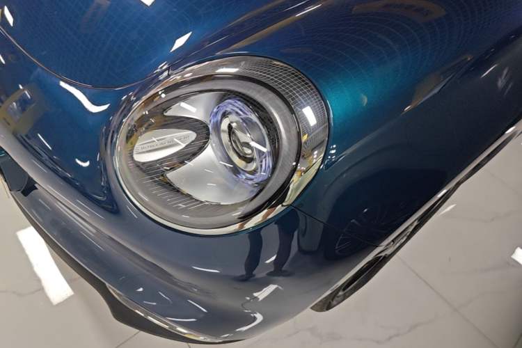 Used ORA Good Cat 2024 401 km Luxury Version 126 kW Left Front Headlight