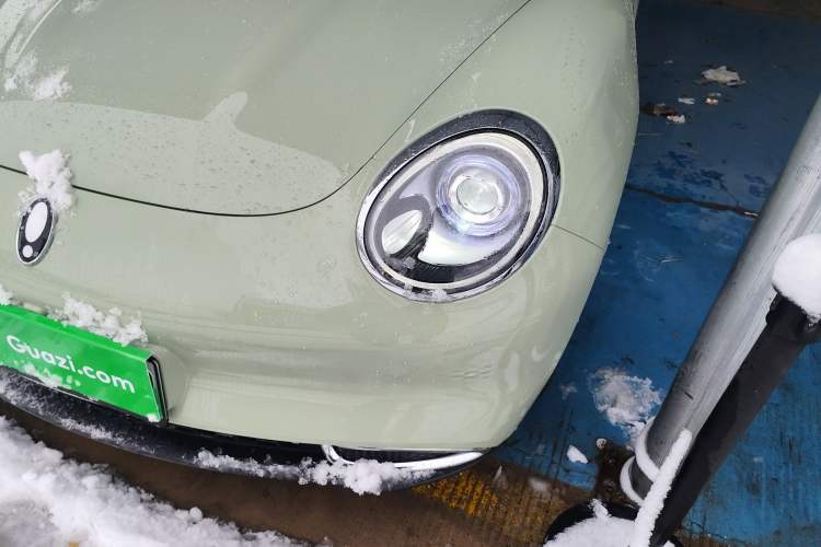 Used ORA Good Cat 2024 401 km Luxury Version 126 kW Left Front Headlight