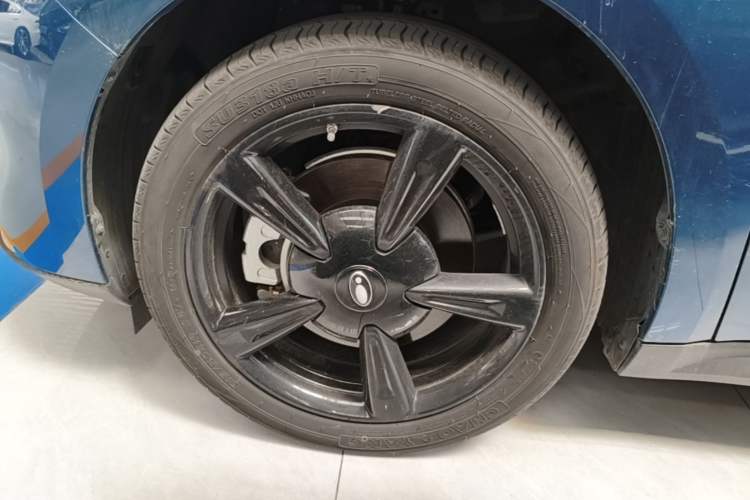 Used ORA Good Cat 2024 401 km Luxury Version Left Front Wheel Hub
