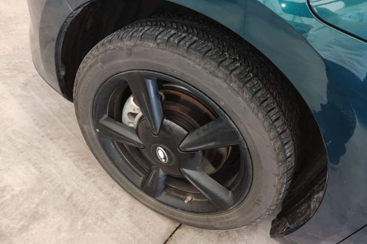 Used ORA Good Cat 2024 401 km Luxury Version Left Front Wheel Hub