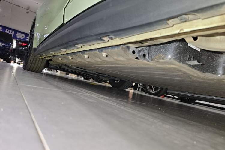 Used ORA Good Cat 2024 401 km Luxury Version 126 kW Left Side Sill