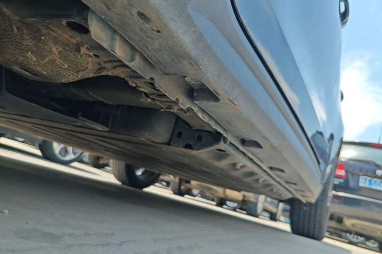 Used ORA Good Cat 2024 401 km Luxury Version 126 kW Left Side Sill