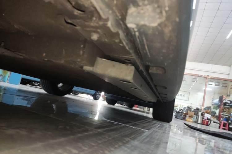 Used ORA Good Cat 2024 401 km Range Luxury Version 135 kW Left Side Sill