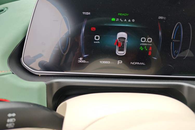 Used ORA Good Cat 2024 401 km Range Luxury Version 135 kW Odometer Close Up
