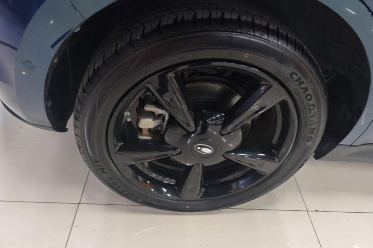Used ORA Good Cat 2024 401 km Range Luxury Version 135 kW Right Rear Wheel Hub
