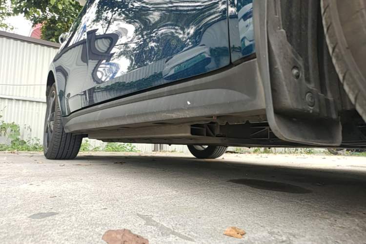 Used ORA Good Cat 2024 501 km Luxury Version Right Side Sill