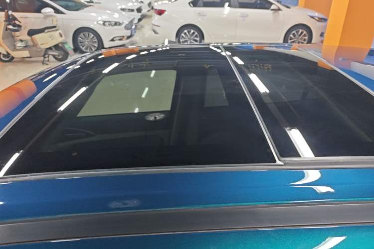 Used ORA Good Cat 2024 401 km Range Luxury Version 135 kW Roof