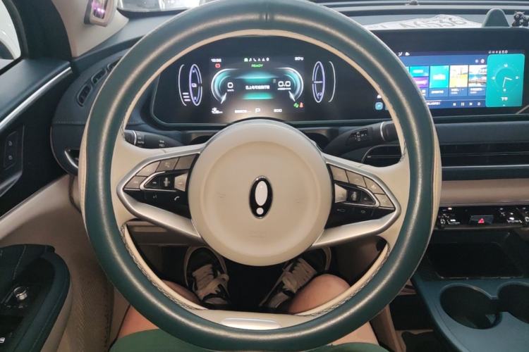 Used ORA Good Cat 2024 401 km Range Luxury Version 135 kW Steering Wheel