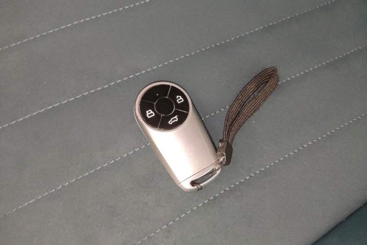 Used ORA Good Cat 2024 401 km Luxury Version Vehicle Key