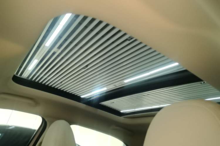 Used ORA Good Cat 2024 401 km Range Luxury Version 135 kW Headliner