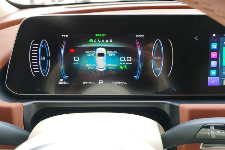 Used ORA Good Cat 2024 401 km Luxury Version 126 kW Instrument Cluster