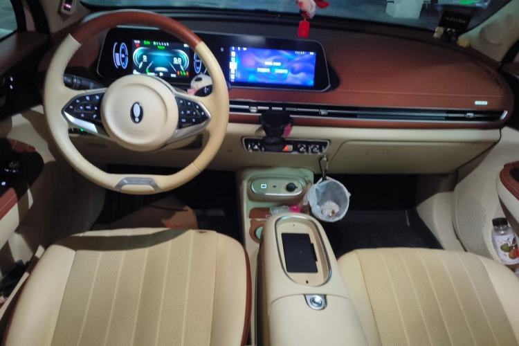 Used ORA Good Cat 2024 401 km Range Luxury Version 135 kW Interior 2