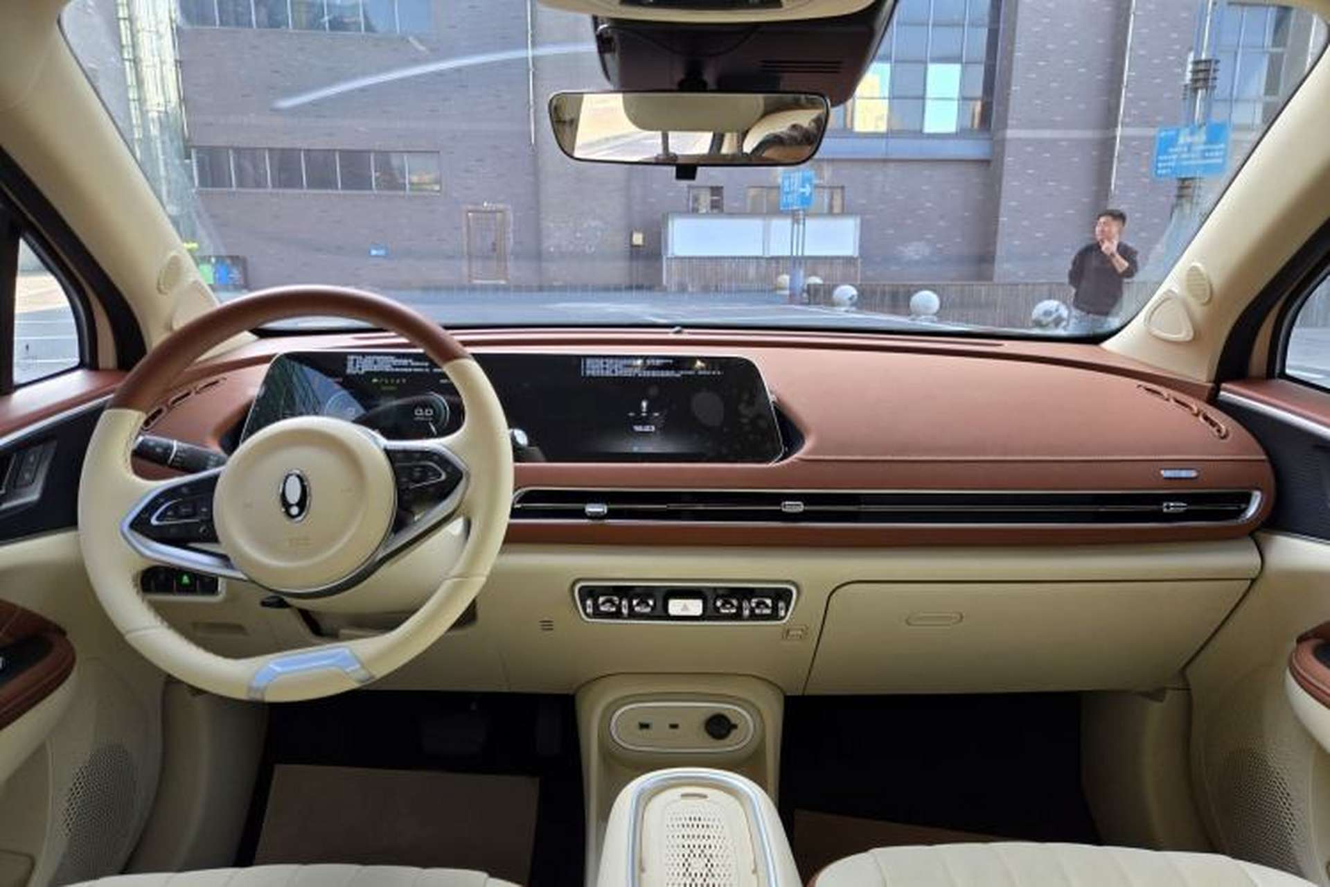 Used ORA Good Cat 2024 401 km Luxury Version Interior 4