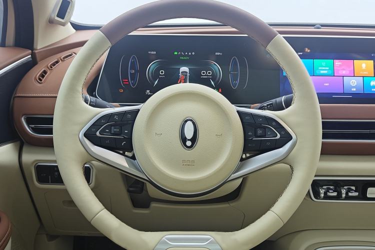 Used ORA Good Cat 2024 401 km Luxury Version 126 kW Interior 4